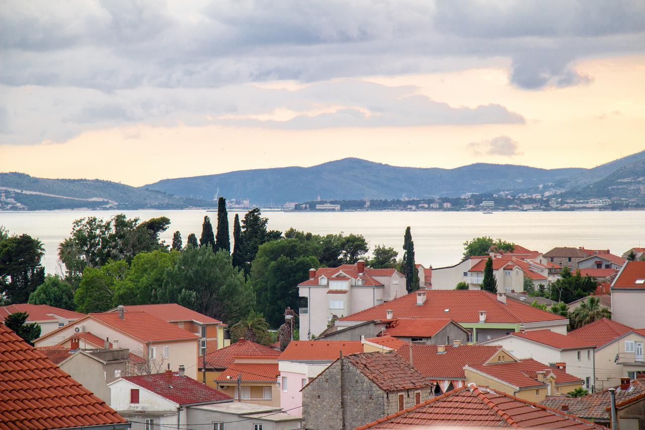 Apartment Villa Rina- Heated Salt Water Pool Kaštela Zewnętrze zdjęcie